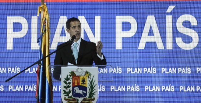El autoproclamado 'presidente interino' Juan Guaidó presenta el plan de su gobierno en Caracas el 31 de enero | AFP