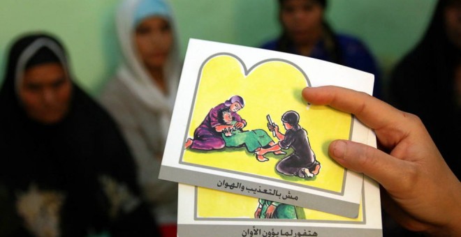 Clases de educación contra la mutilación genital femenina en Minia, Egipto/ Reuters