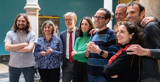 El equipo de gobierno de Zaragoza en Común (ZeC), con el alcalde Pedro Santisteve, hizo este lunes un balance de su gestión en esta legislatura. DANIEL MARCOS