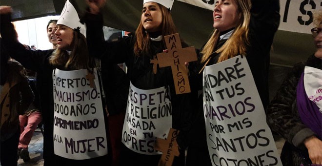 Manifestación feminista del 8M en Madrid. / FERMÍN GRODIRA