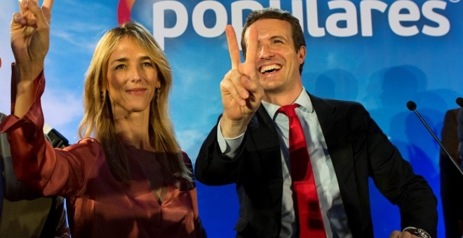 25/04/2019.- El candidato del PP a la presidencia del Gobierno, Pablo Casado, y la cabeza de lista al Congreso por Barcelona, Cayetana Álvarez de Toledo, durante el acto en Barcelona. / EFE - Quique García