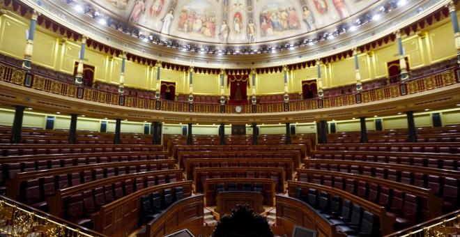 El Hemiciclo del Congreso de los Diputados vacío, visto desde el asiento de la presidencia de la Cámara. REUTERS/ergio Pérez