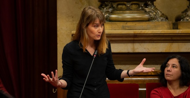 10.04-2019 - La presidenta de los comuns en el Parlament, Jéssica Albiach, interviene desde su escaño en una sesión plenaria en el Parlamento de Cataluña, en una imagen de archivo. / EUROPA PRESS
