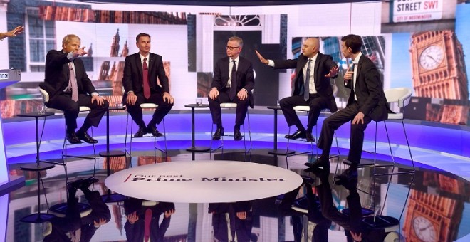 18/ 06/2019 - Boris Johnson , Jeremy Hunt, Michael Gove, Sajid Javid y Rory Stewart durante el debate de la BBC, que compiten por reemplazar a la primera ministra británica Theresa May. / REUTERS