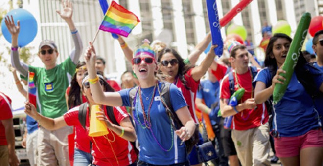 Empleados de Google y YouTube en la marcha del orgullo de San Francisco en 2014. REUTERS