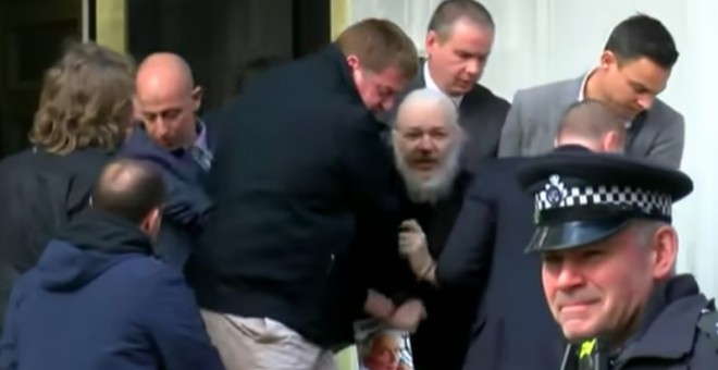 Vergonzoso silencio en torno al calvario de Julian Assange