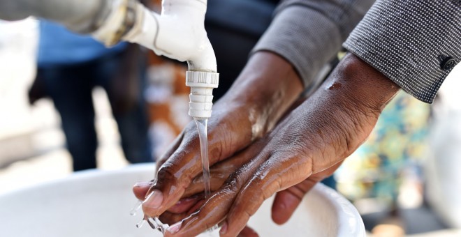 El corte en las ayudas podría afectar en la lucha contra el ébola en países como en el Congo. / Reuters