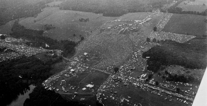Vista aérea del Festival de Música de Woodstock en agosto de 1969. REUTERS/©PAUL GERRY AND THE MUSEUM AT BETHEL WOODS