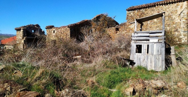 Vista del pueblo castellano de Sarnago, que pertenece a la comarca de Tierras Altas, en la provincia de Soria. EFE