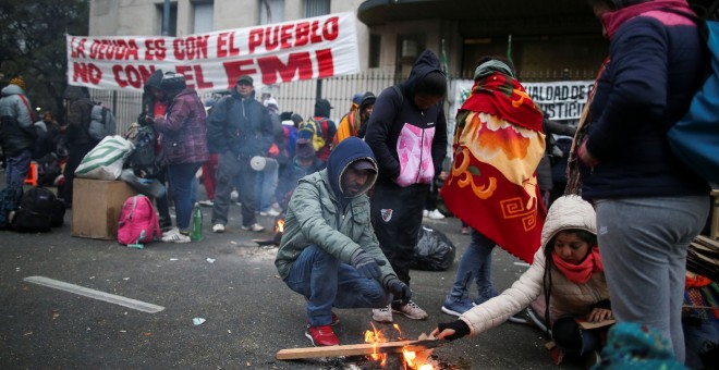 05/09/2019 -  Argentinos se manifiestan contra las medidas económicas del presidente Mauricio Macri. / REUTERS  - AGUSTIN MARCARIAN