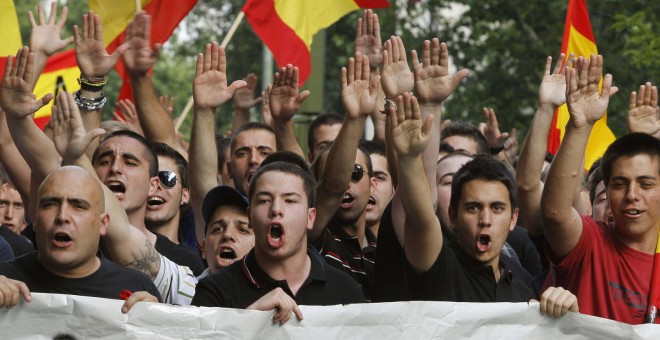 Manifestantes ultraderechistas en un acto realizado en Madrid en 2012. EFE