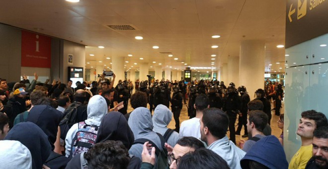 Concentració a l'aeroport del Tsunami Democràtic.