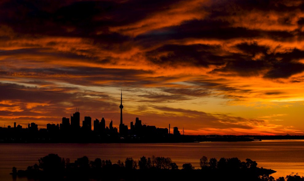 El amanecer en Toronto, Estados Unidos. REUTERS/Mark Blinch