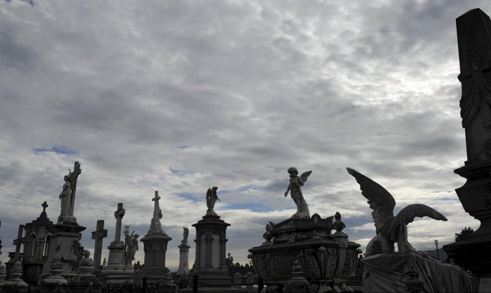 Vista general del cementerio de La Carriona, en Avilés. REUTERS/Eloy Alonso