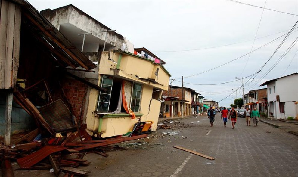 Estado en el que se encuentran los edificios de Pedernales (Ecuador). EFE/José Jácome