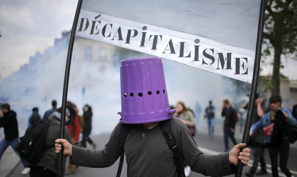 Continúan las protestas en Francia por la Ley de Reforma Laboral. Nantes, Francía. REUTERS/Stephane Mahe