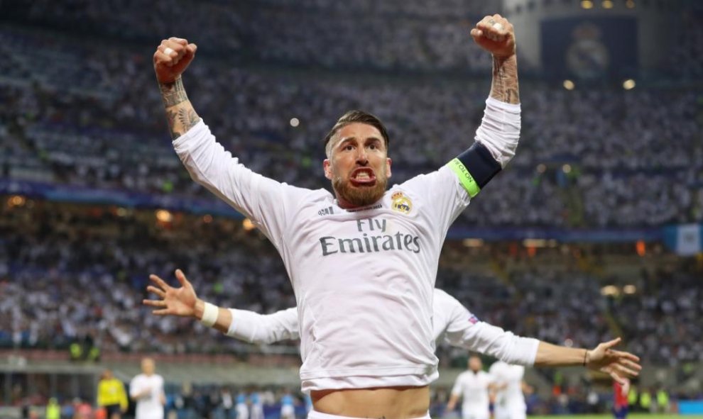 Sergio Ramos, del Real Madrid, celebra haber marcado el primer gol de la final de la Champions League en Milán. REUTERS/  Carl Recine Livepic