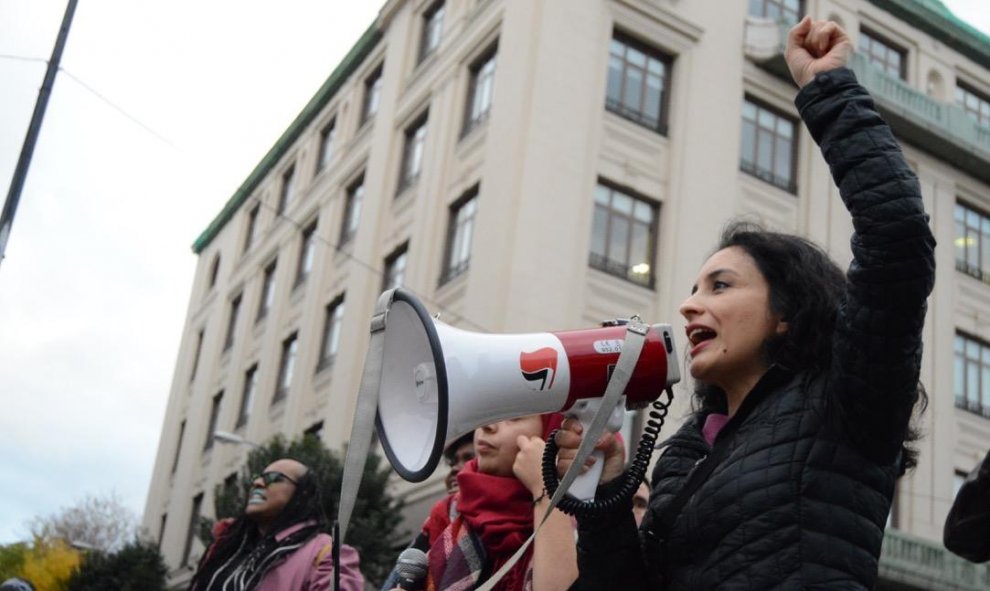 Cientos de personas se han concentrado en Cibeles en contra del racismo - Arancha Ríos