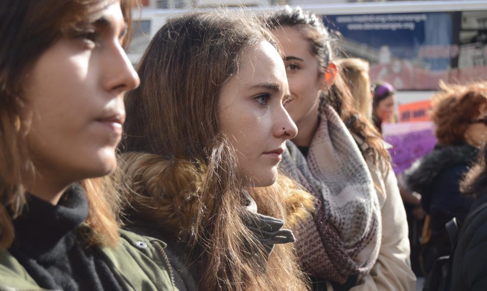 Algunas de las manifestantes se han emocionado al final de la manifestación, cuando han leído el manifiesto - Arancha Ríos