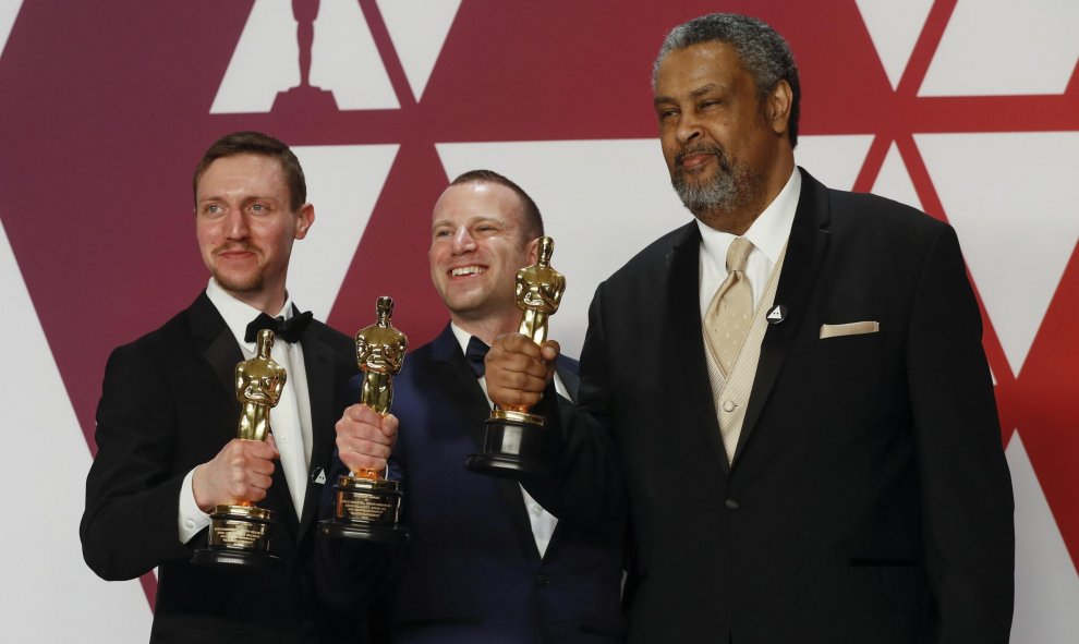 David Rabinowitz, Charlie Wachtel y Kevin Willmott ganadores del Premio al Mejor Guion Adaptado por 'BlacKkKlansman' | EFE/ Etienne Laurent