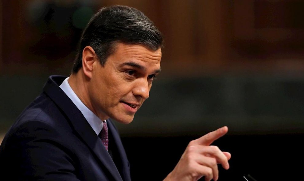 El candidato a la Presidencia del Gobierno, Pedro Sánchez, responde al presidente del PP, Pablo Casado. EFE/Emilio Naranjo