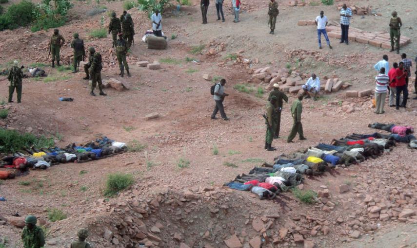 Militantes de la secta islamista somalí Al Shabaab mataron al menos a 36 trabajadores no musulmanes en la cantera en el noreste de Kenia el martes, y decapitaron al menos a dos de ellos. // REUTERS / STR