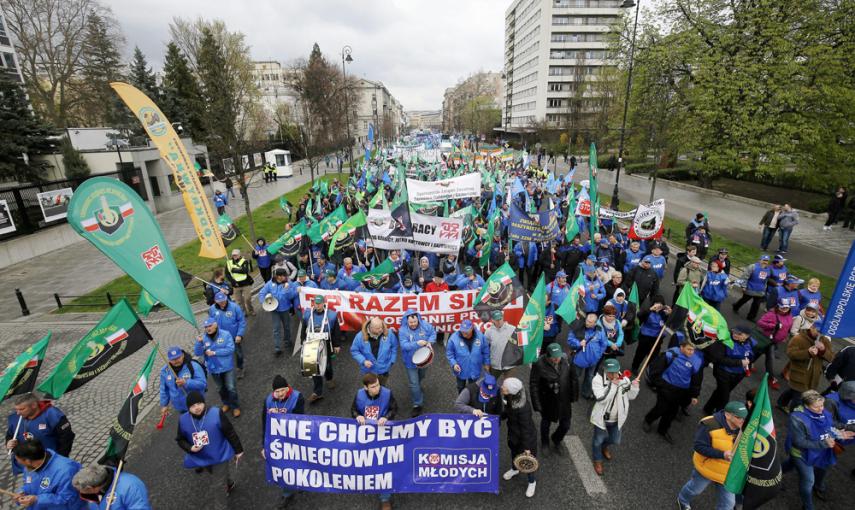 Vista de la marcha contra el TTIP en Varsovia. EFE/EPA/PAWEL SUPERNAK