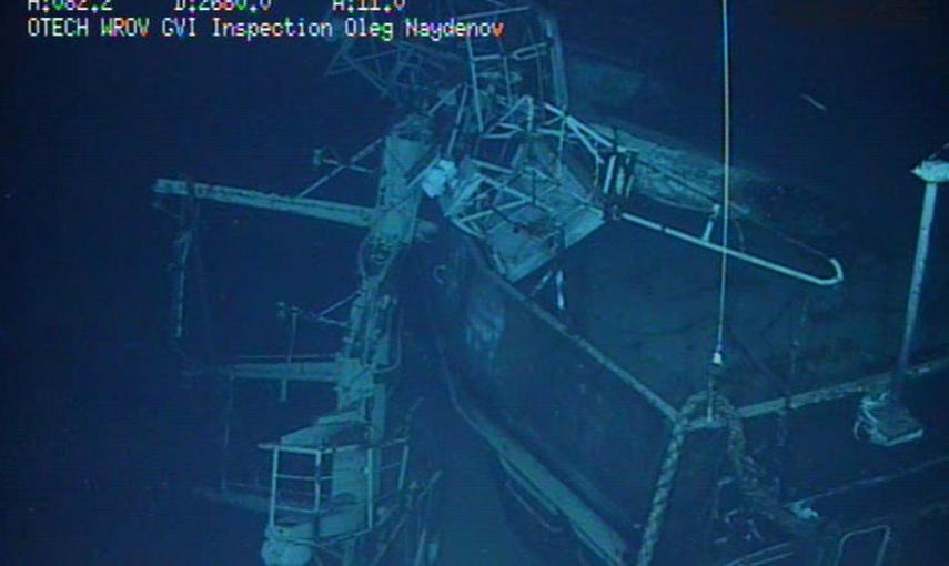 Fotografía facilitada por el Ministerio de Fomento de una imagen captada por el robot submarino (ROV) que está inspeccionando el pesquero ruso Oleg Naydenov. EFE
