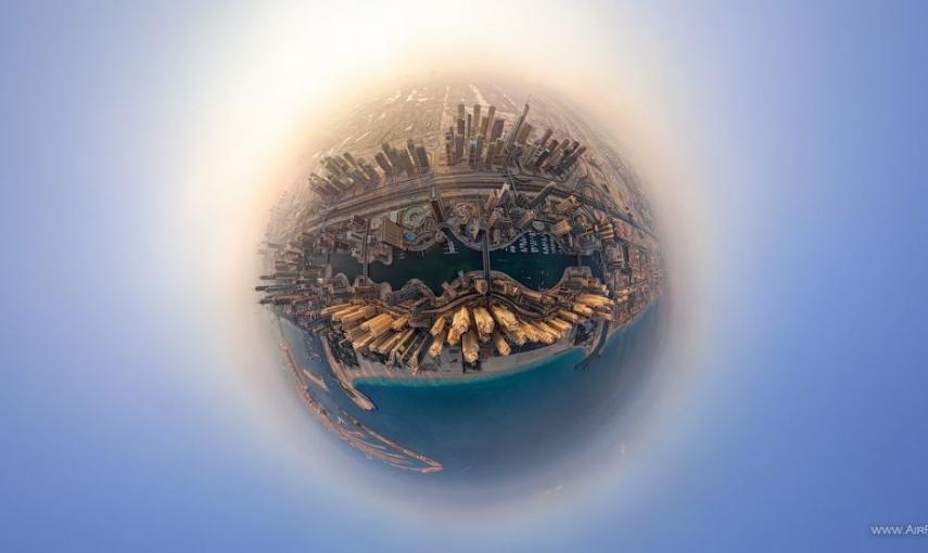 Dubai, una de las ciudades más industrializadas y emirato que forman los Siete Emiratos Árabes / AirPano
