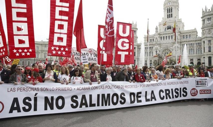 Vista general de la manifestación del Primero de Mayo de Madrid que arrancó este mediodía de la Plaza de Cibeles de Madrid./ EFE