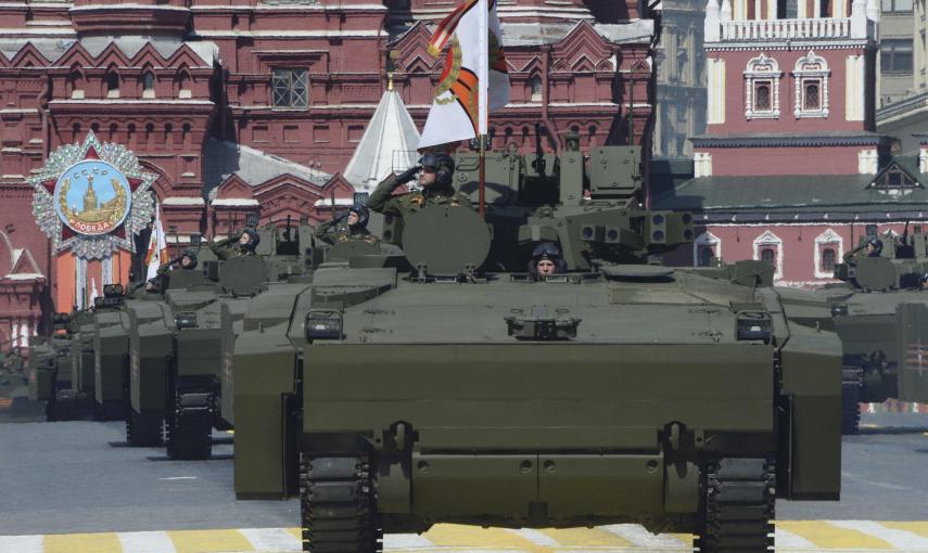 Russian Kurganets-25 armoured personnel carriers drive during the Victory Day parade at Red Square in Moscow. REUTERS/Host Photo Agency/RIA Novosti