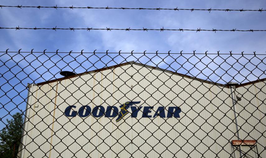 Una fábrica de neumáticos Goodyear que se cerró en 1996, en la zona industrial Sindos de la ciudad de Tesalónica, en la región central de Macedonia, Grecia.- REUTERS / Yannis Behrakis