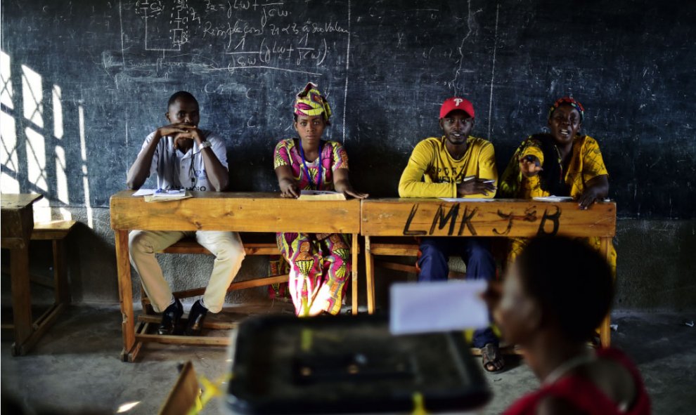 Unos 3,8 millones de burundeses están llamados hoy a las urnas en medio de una gran tensión y episodios esporádicos de violencia generados por la candidatura del actual presidente, Pierre Nkurunziza, que se presenta a un polémico tercer mandato, a pesar d