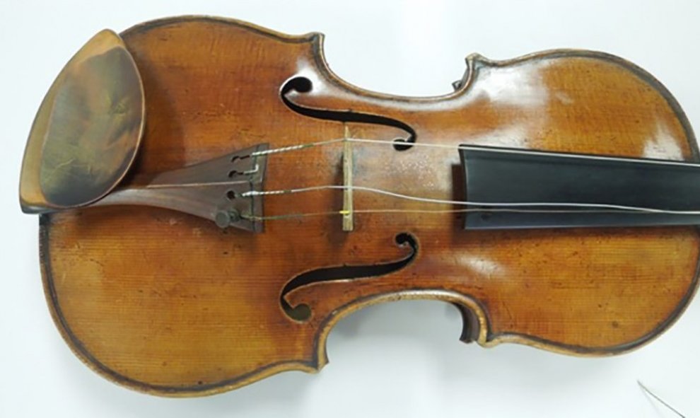El Stradivarius del violinista Roman Totenberg, una pieza hecha a mano por el famoso violinista italiano en el año 1734 cuyo valor no ha sido estimado, ha aparecido este jueves después de 35 años desaparecido, según la información publicada en The Washing