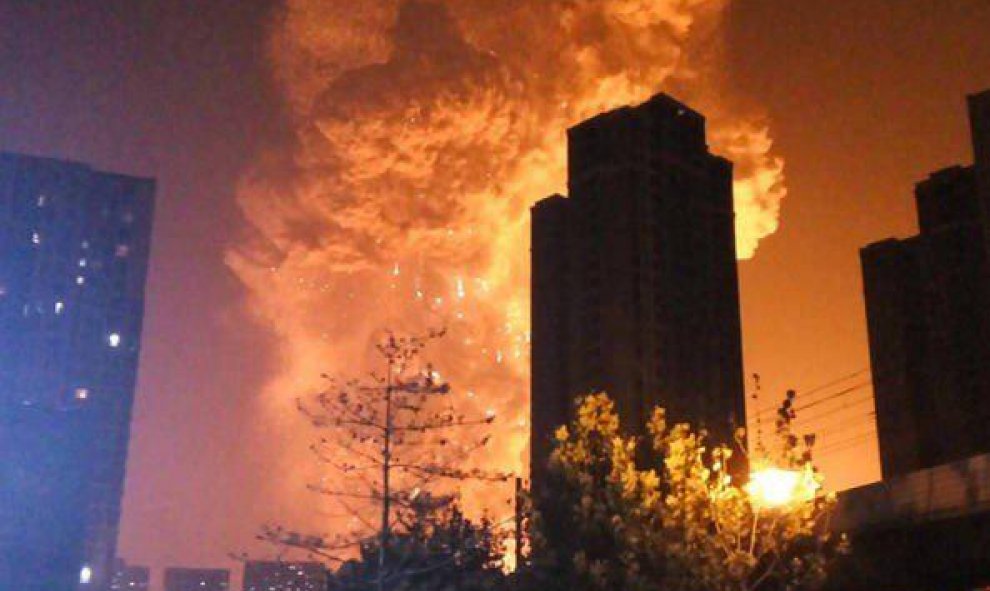 Imagen de la fuerte explosión en la ciudad china de Tianjin.