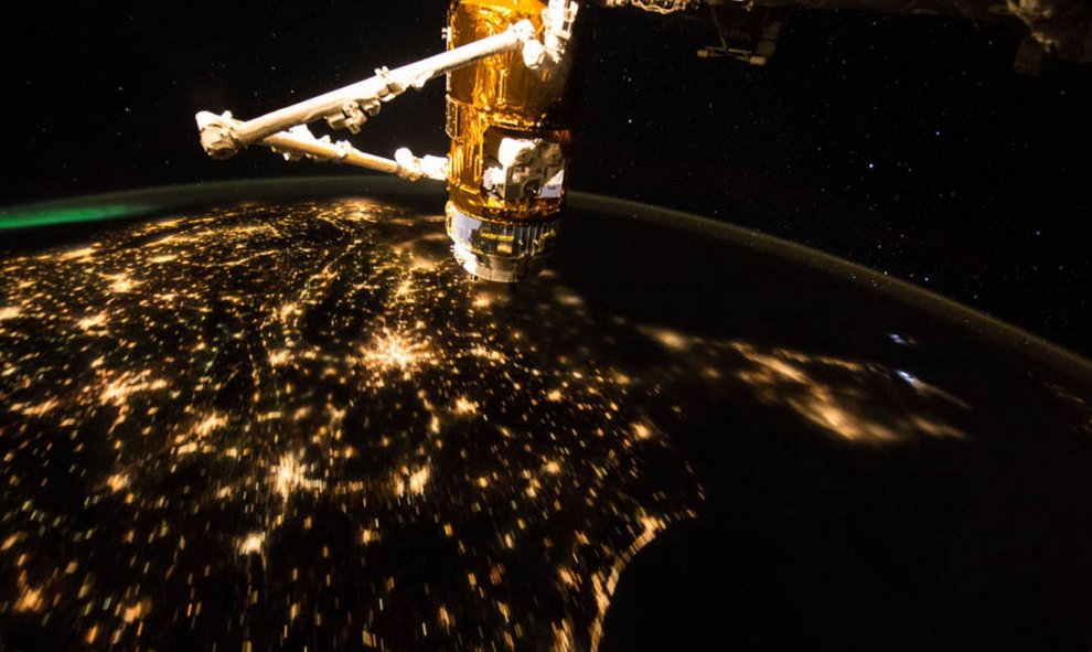 Imagen de la Estación Espacial Internacional de la NASA, tomada por el astronauta Scott J. Kelly. REUTERS/NASA