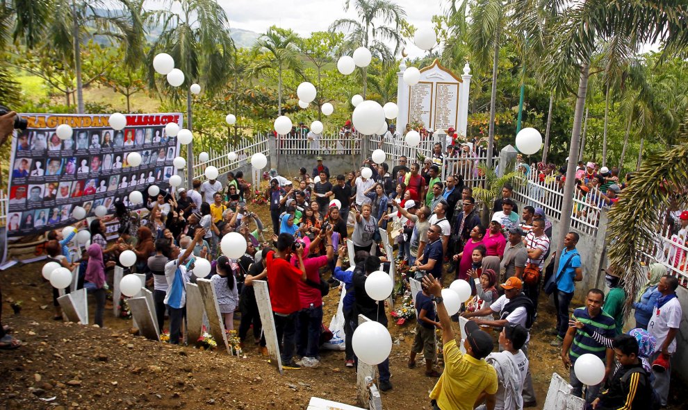 Conmemoración del sexto aniversario de la matanza de 57 personas, en las afueras de Ampatuán, en Filipinas. REUTERS/Marconi Navales