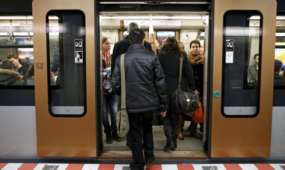 El metro de Bruselas recupera su actividad habitual. REUTERS/Benoit Tessier