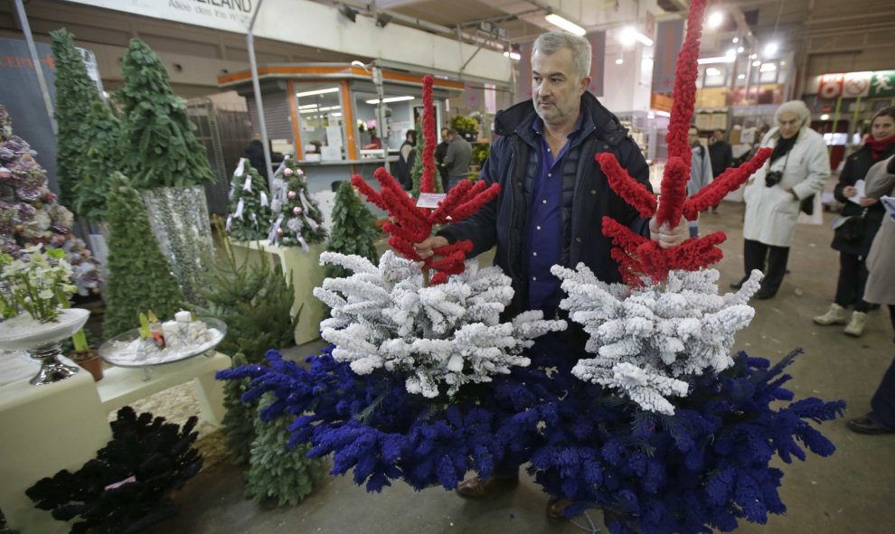 Decoración del famoso mercado de comida navideño internacional de Rungis, París. REUTERS/Philippe Wojazer