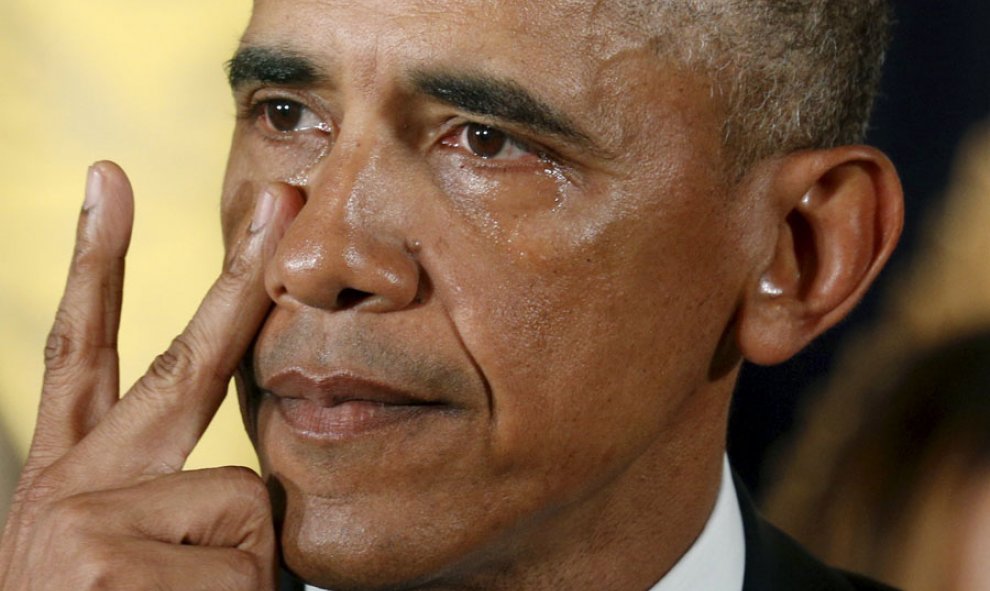 Obama se emociona durante su comparecencia. REUTERS/Kevin Lamarque