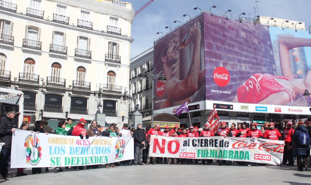 Las Mareas Ciudadanas han reunido a cientos de personas que han marchado en Madrid en defensa de los derechos ciudadanos. LORENA CALLE ESCRIBANO