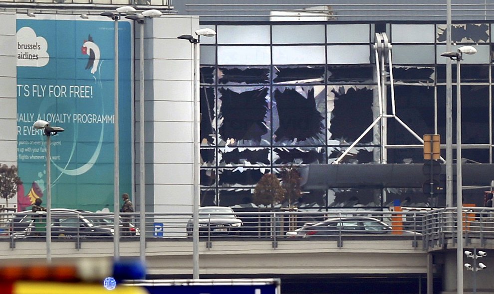 Numerosos destrozos en el aeropuerto de Bruselas tras las explosiones.- REUTERS