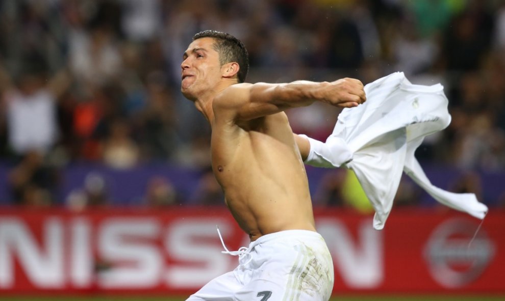 Cristiano Ronaldo, tras marcar el gol que ha proclamado al Real Madrid ganador de su undécima Copa de Europa. REUTERS / Stefano Rellandini