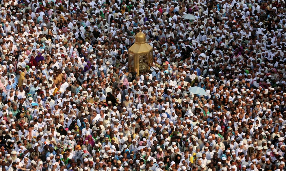 Peregrinos musulmanes en la Gran Mezquita en La Meca, Arabia Saudita. REUTERS/Ahmed Jadallah