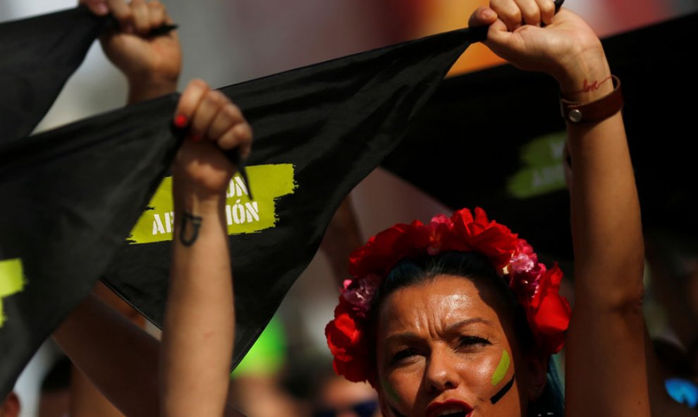 Una mujer, durante la manifestación. REUTERS/Susana Vera