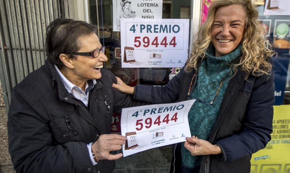 El 59.444, cuarto premio del Sorteo Extraordinario de la Lotería de Navidad, ha sido vendido en parte en el establecimiento de prensa y lotería de Pilar Díaz en Toledo, que por tercer año consecutivo ha repartido suerte. De momento, la dueña de este comer