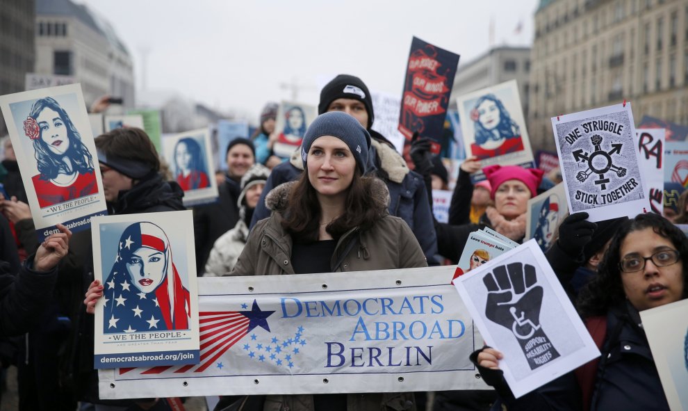 Imagen de la manifestación en Berlín el 20 de enero contra Trump / REUTERS