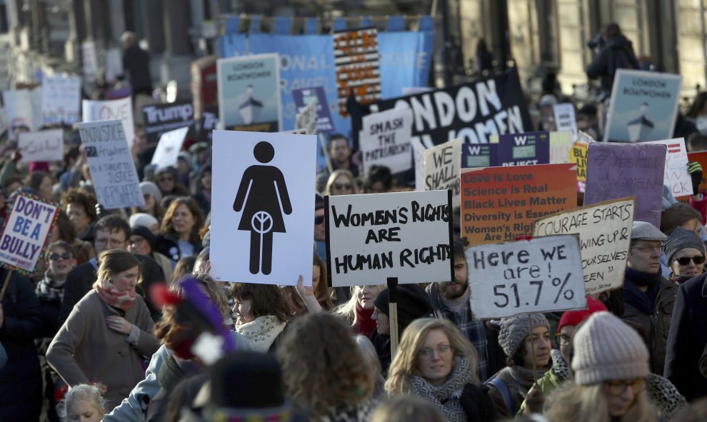 Las mujeres son las protagonistas de estas marchas contra Trump. Imagen de la manifestación en Londres / REUTERS