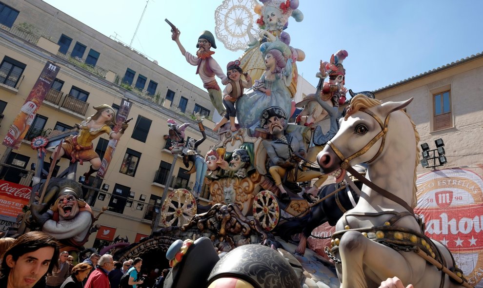 Uno de los monumentos falleros expuestos el pasado 16 de marzo. REUTERS/Heino Kalis