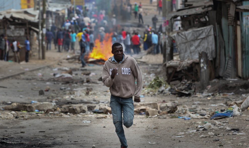 Disturbios en Kenia tras conocerse el resultado electoral.EFE/Daniel Irungu